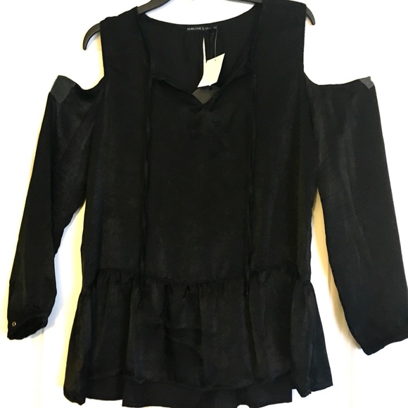 Tops - w/TAG Long Sleeve COLD SHOULDER BLOUSE TOP - Black